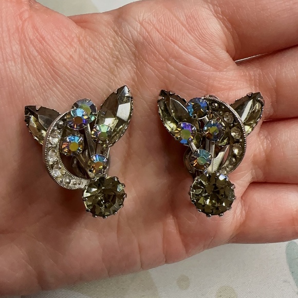 Vintage 60s rhinestone ear clips - Picture 1 of 4